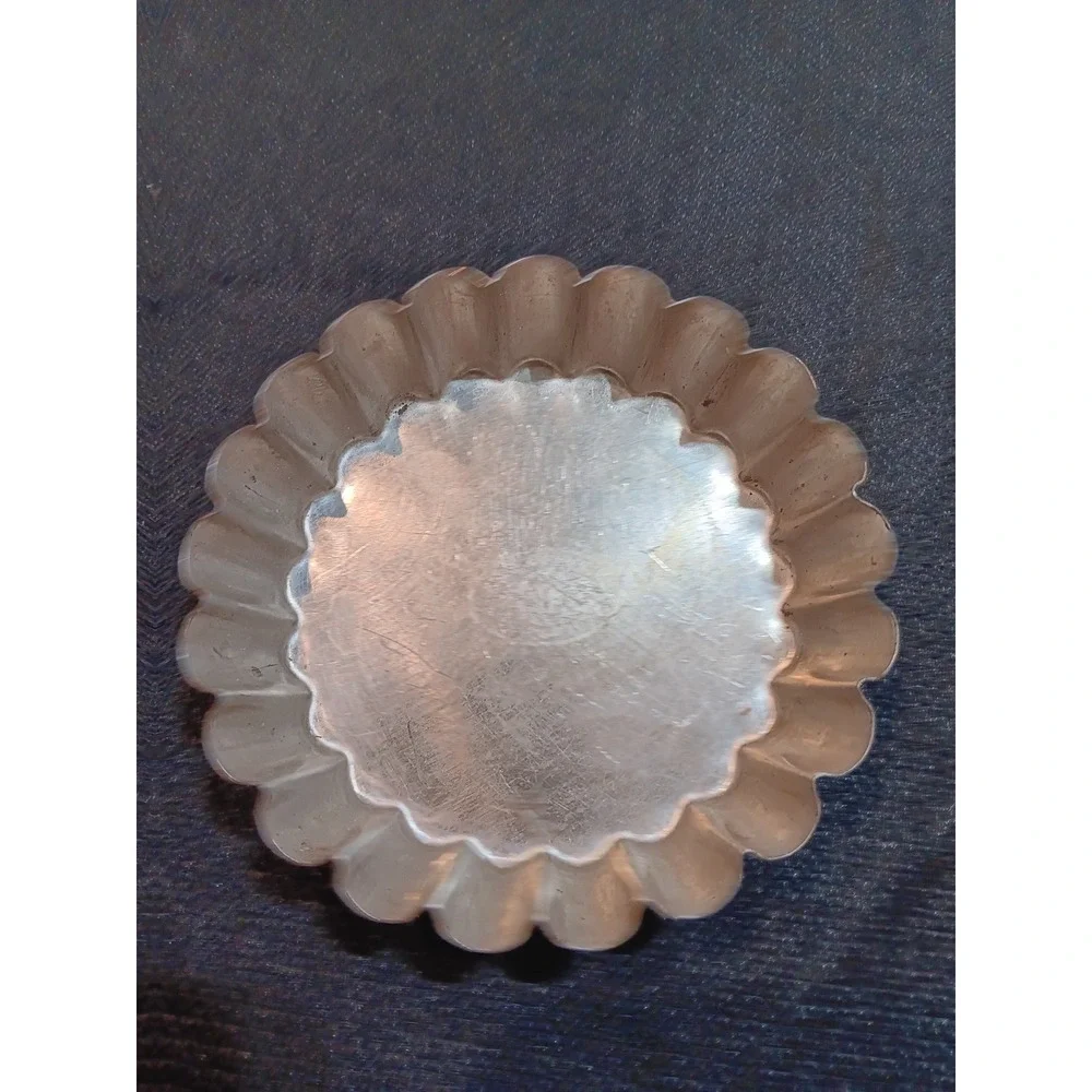 Le Cordon Bleu France Vintage Fluted‎ Tartlet Molds Set of 6 Silver Baking Pans